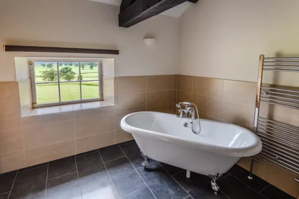 Bath 1 - Engineer's Room