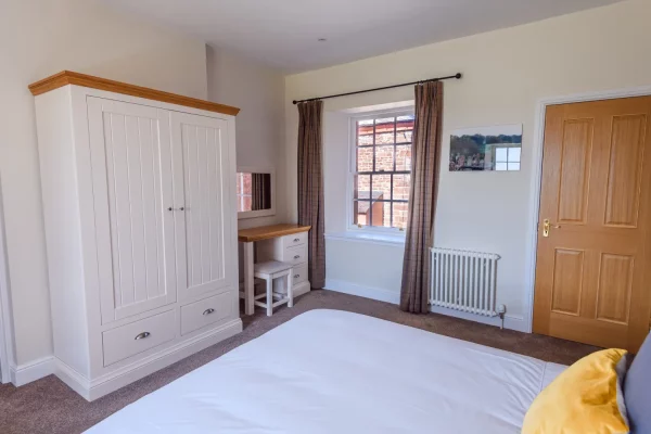 Bedroom and Wardrobe in Salutation Apartment