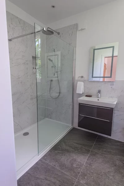 Downstairs Shower 1 - Independent Wheelchair Accessible 2 Bedroom Self Catering Apartment