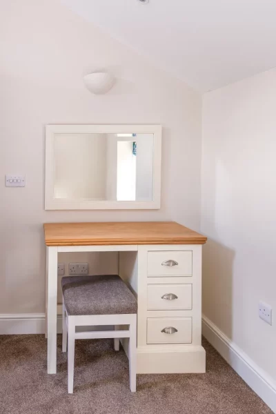 Main Dresser - Grooms Quarters 2 Bedroom Self Catering Apartment