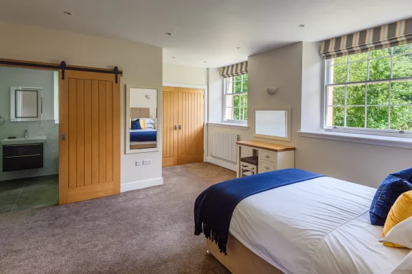 Master Bed 5 - Independent Wheelchair Accessible 2 Bedroom Self Catering Apartment