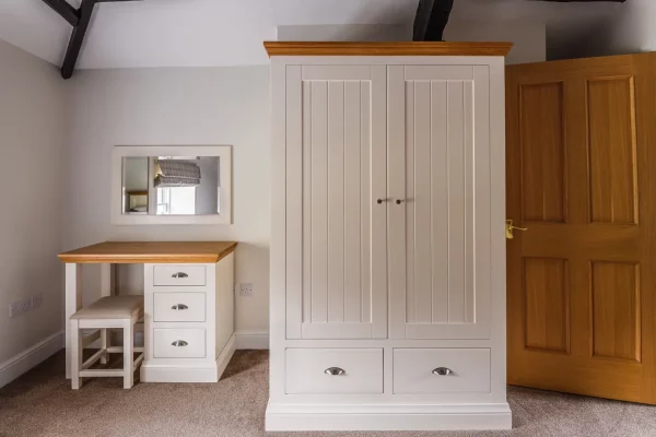 Spare Bedroom Wardrobe - Walter Scott Apartment